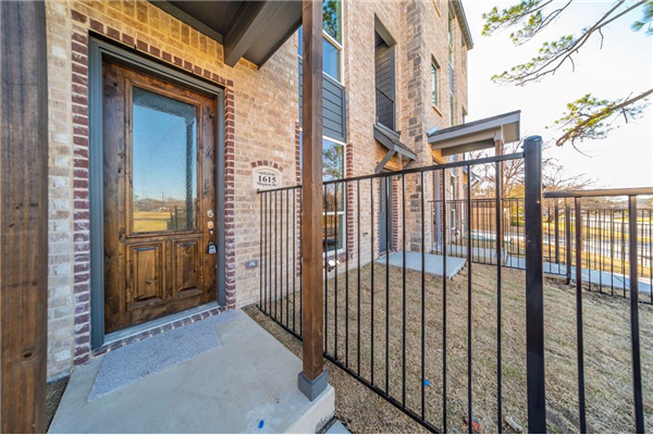 1615 Mignon Drive, Arlington