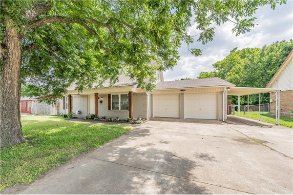 210 E Kenwood Drive, Garland