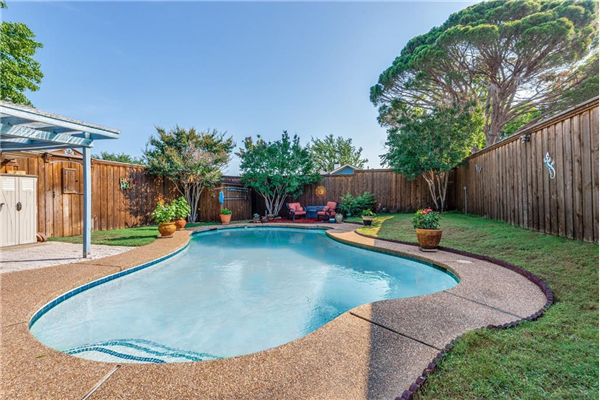 1605 Brighton Drive, Carrollton