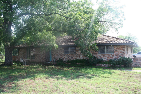 417 S Main Street, Sadler