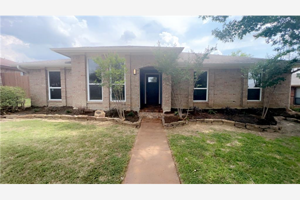 1221 Elder, Carrollton