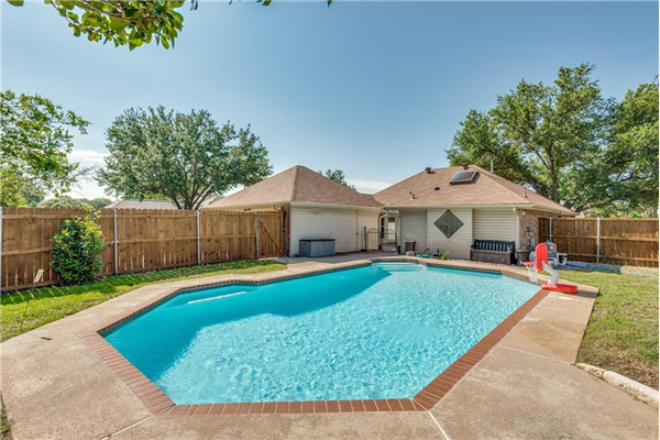1527 Ginger Drive, Carrollton