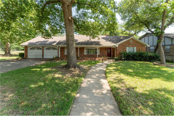 4215 Southcrest Drive, Arlington