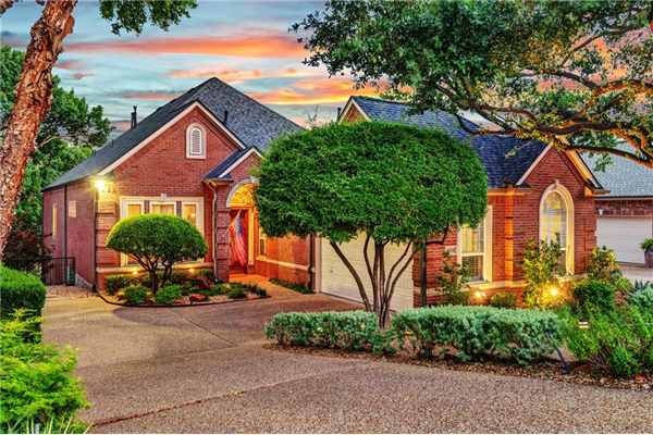 3033 Greenhill Drive, Plano