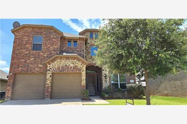 512 Auburn Lane, Forney