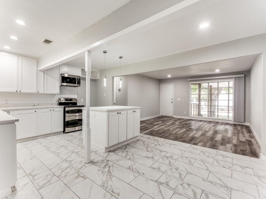 8201 Sayers Lane