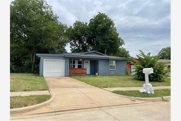 1721 Glynn Oaks Drive, Arlington