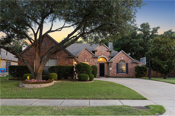 813 Rosemary Drive, Flower Mound