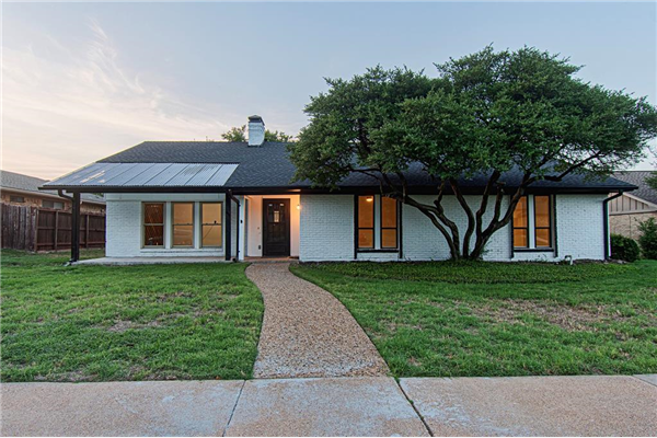 2373 Claridge Circle, Plano