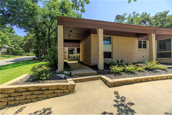2312 Shadydale Drive, Arlington