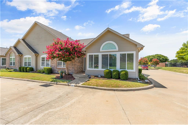 2601 Marsh Lane, Plano