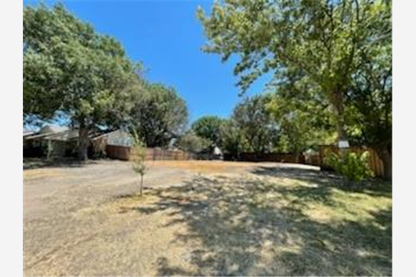 7900 Simpkins Place, Plano