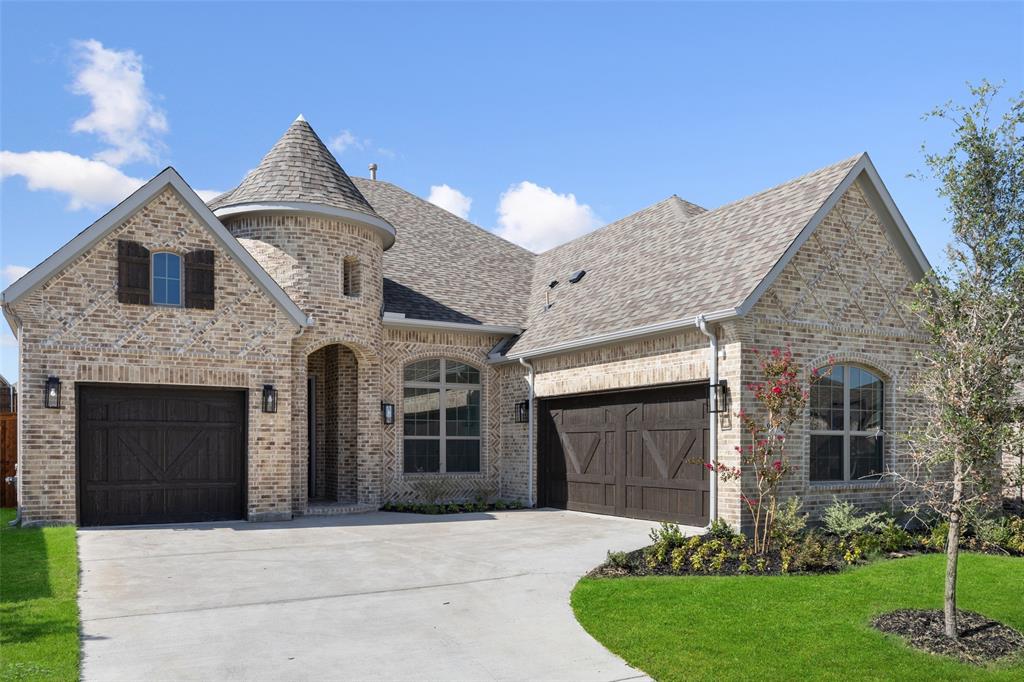919 Hunters Creek Drive