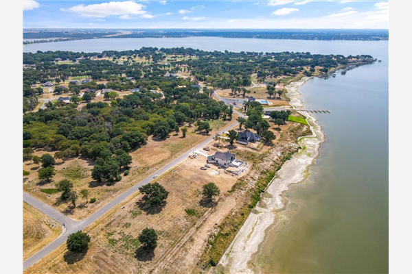 1562 Shoreline Drive, Mabank