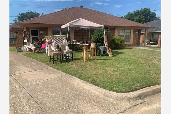 2218 Summer Day Drive, Arlington
