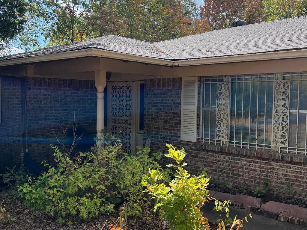 7904 Green Valley Drive
