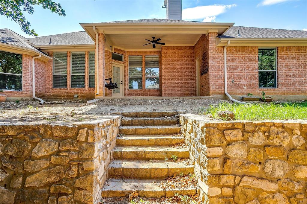809 Lake View Court E
