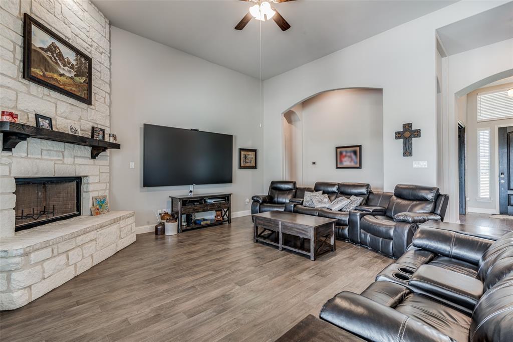 2515 Wincrest Drive