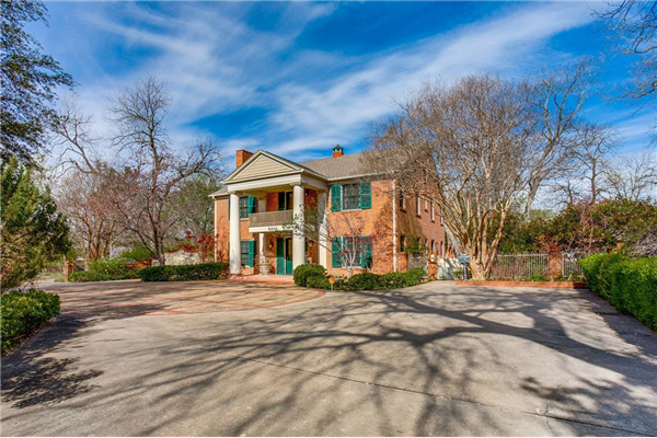 5811 Gaston Avenue, Dallas