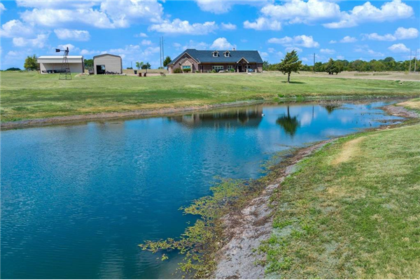 2275 Bennett Road, Howe