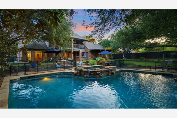 5521 Roberts Drive, Plano