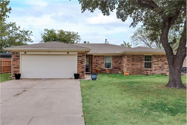 3501 Hummingbird Drive, Grand Prairie