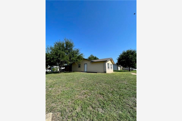 2832 Ridgeview Lane, Irving