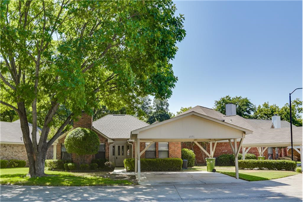 2892 Inniswood Circle, Arlington