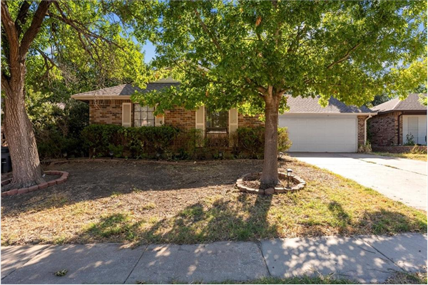 5525 Heathercrest Drive, Arlington