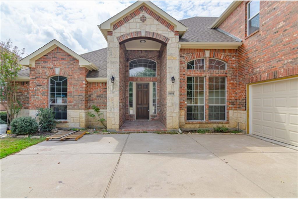 8404 Pecan Creek Drive, Arlington