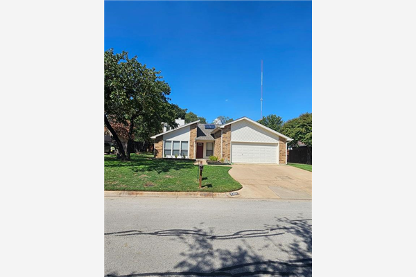 6301 High Country Trail, Arlington
