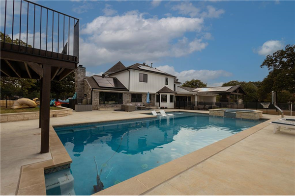 902 Quail Creek Court, Southlake