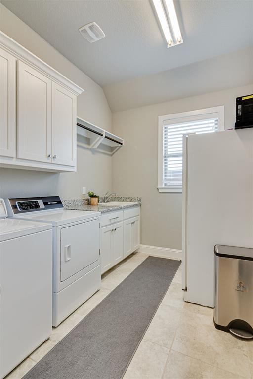 8624 Bridle Path Lane