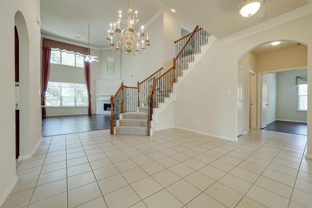 2812 Pinnacle Drive