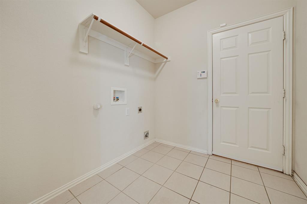 2812 Pinnacle Drive