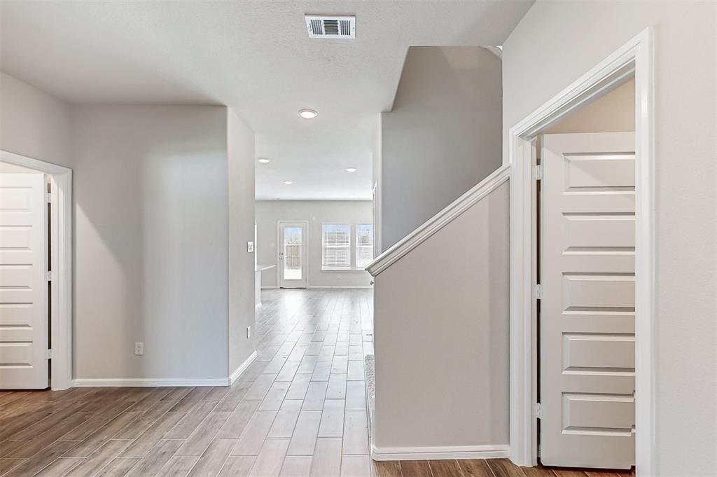 1316 Fox Glen Trail