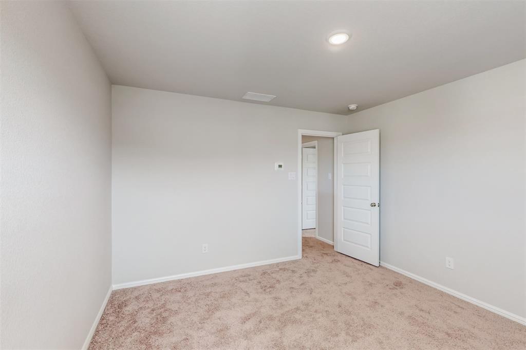 1316 Fox Glen Trail