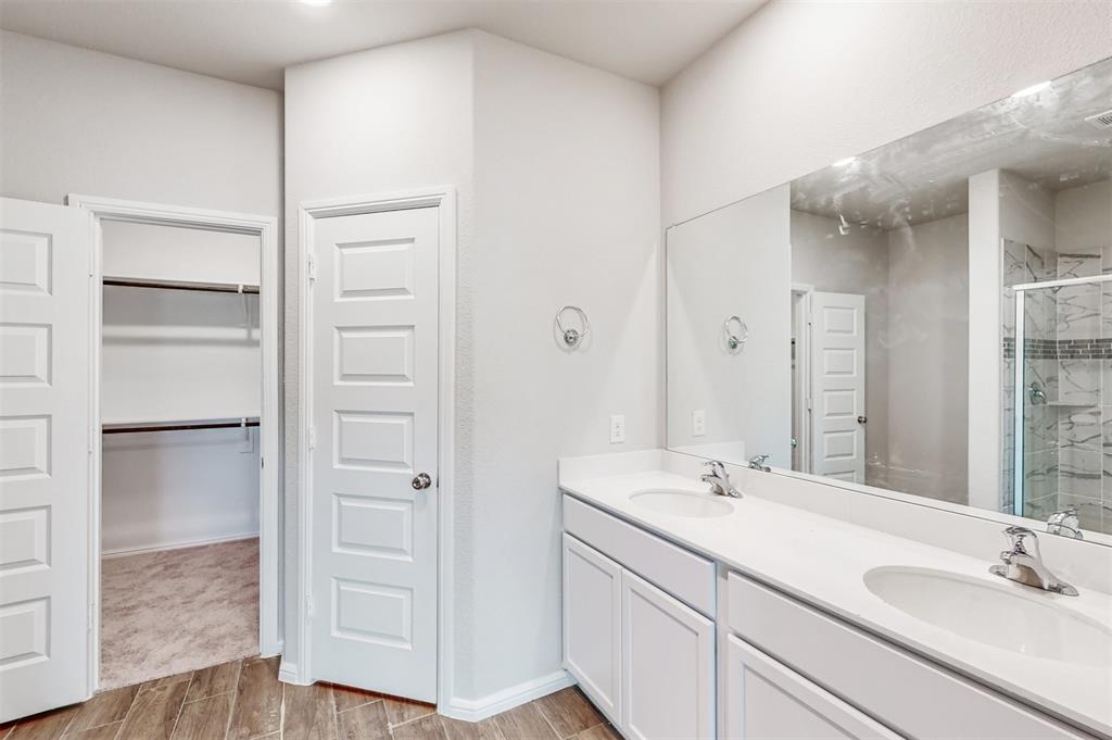 1316 Fox Glen Trail