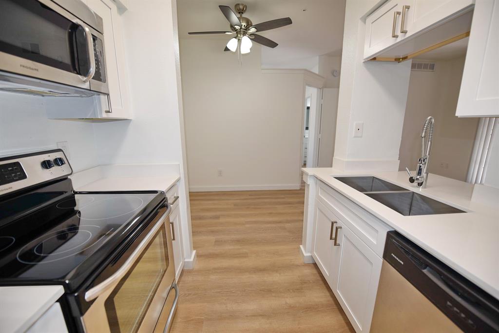 3701 Cedarplaza Lane, #105