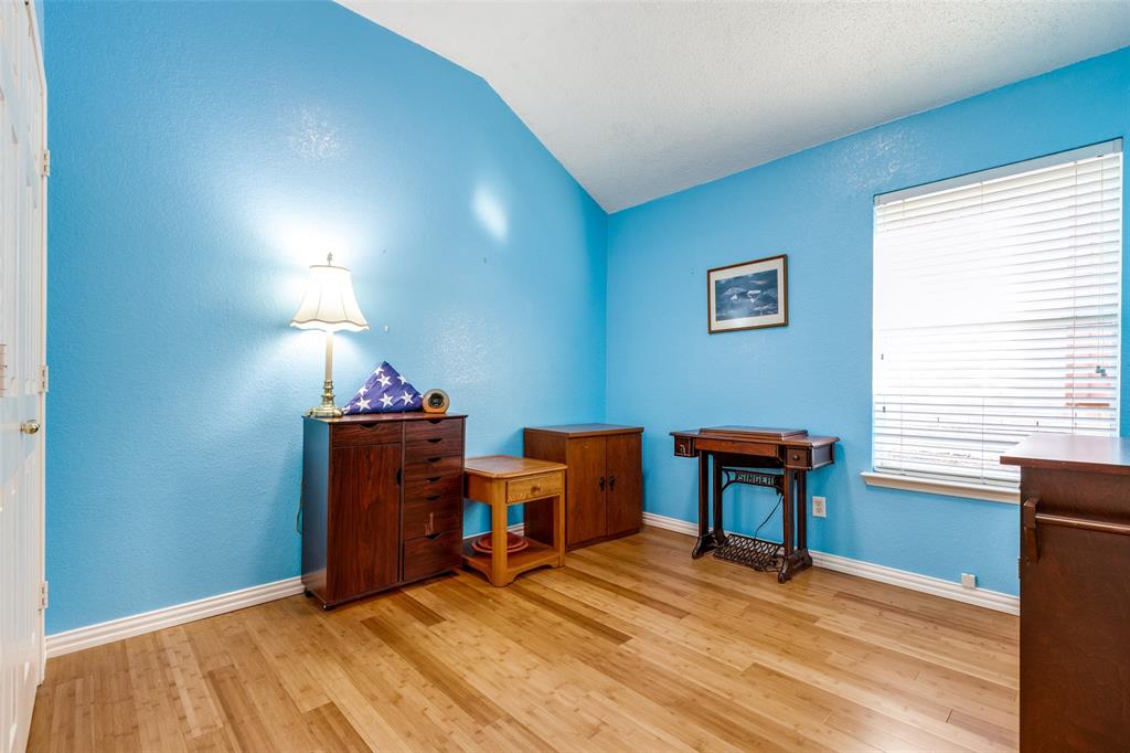 2924 Berry Hill