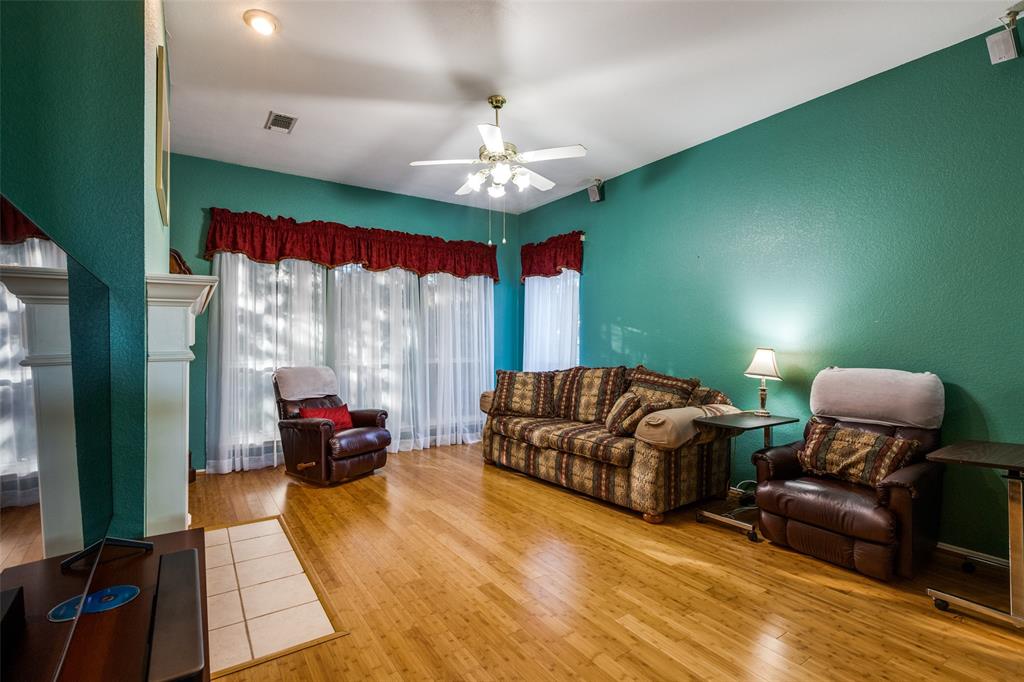 2924 Berry Hill