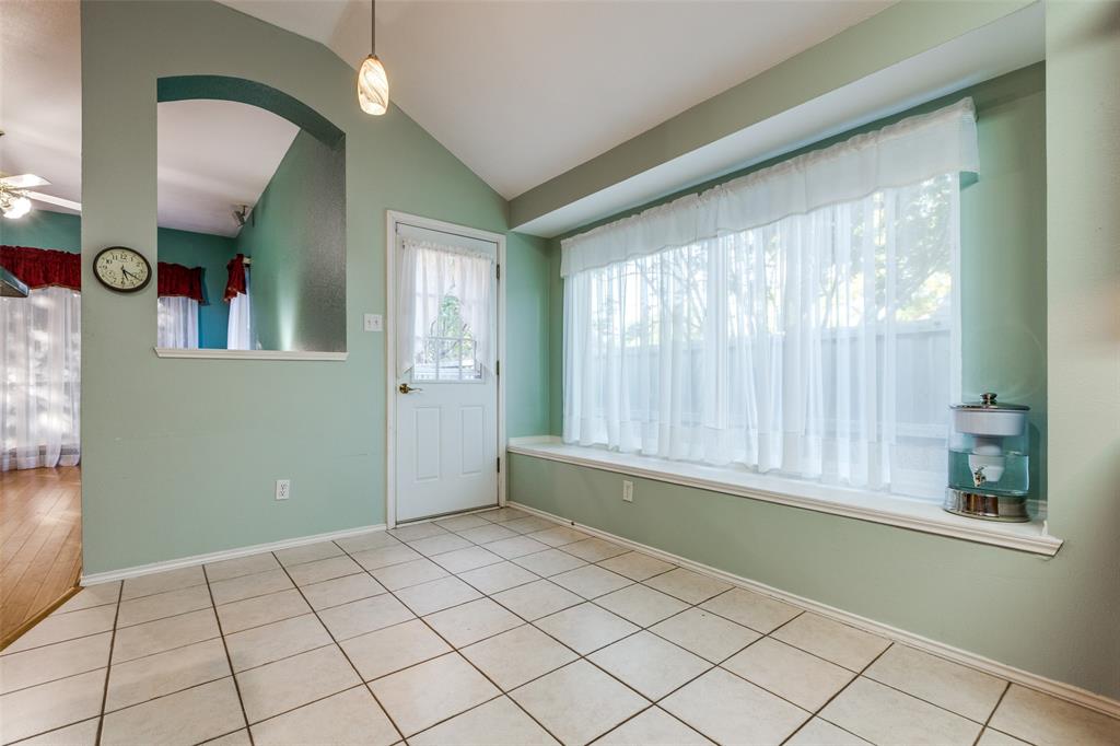 2924 Berry Hill