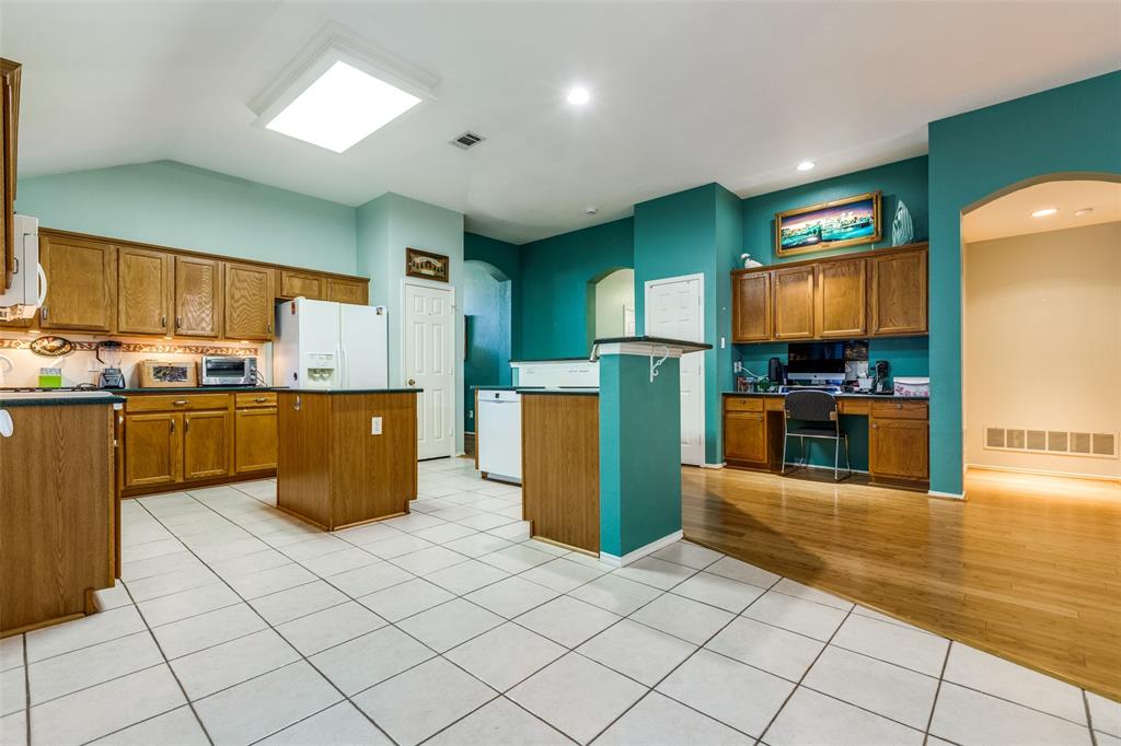2924 Berry Hill