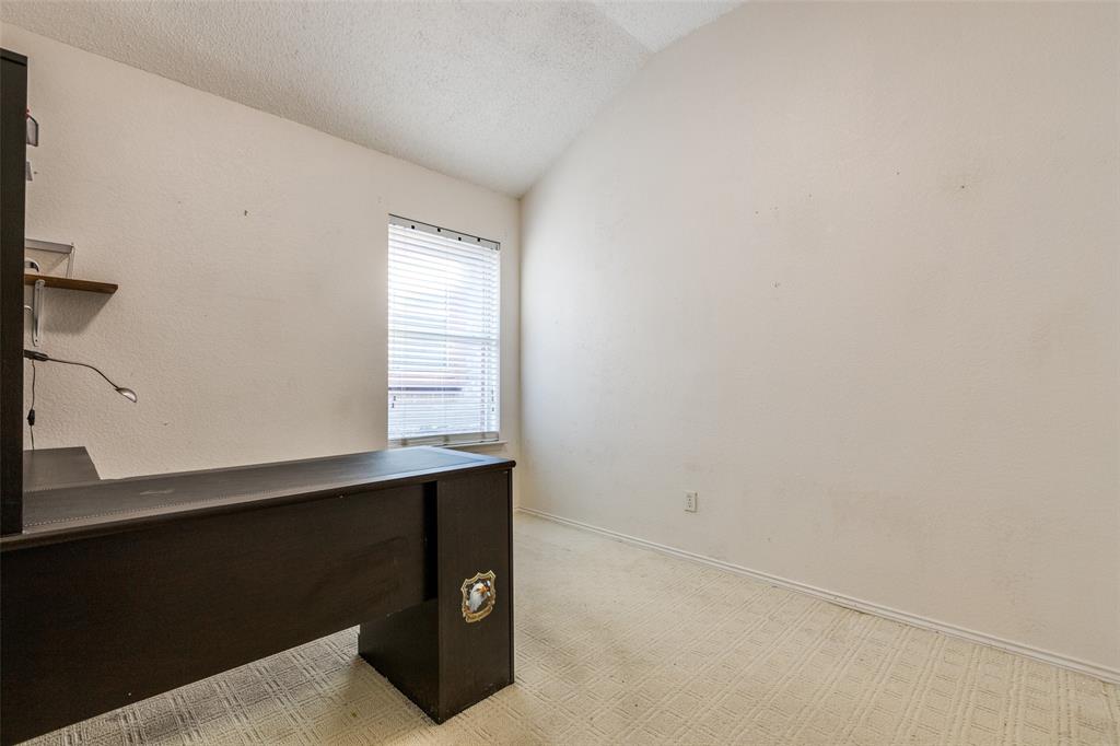 2924 Berry Hill