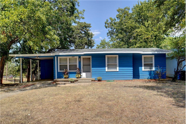 1829 Meadowlark Lane, Denison