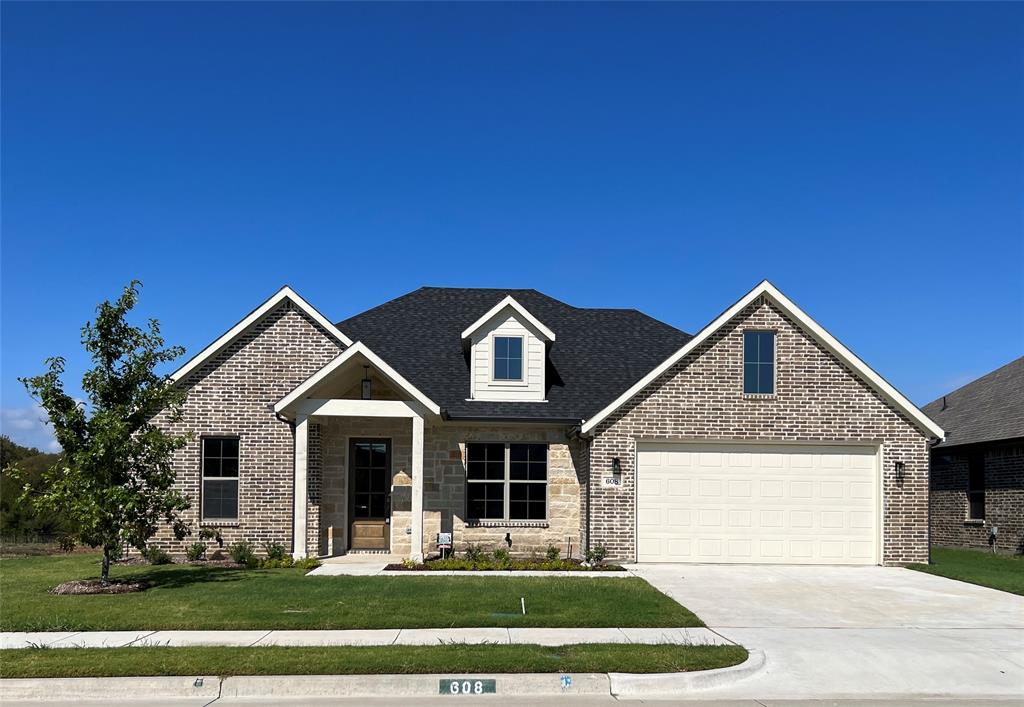 608 Prosperity Trail