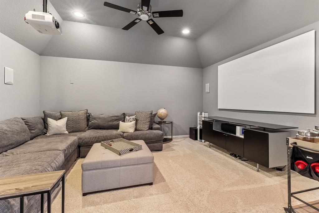 710 Horseshoe Court