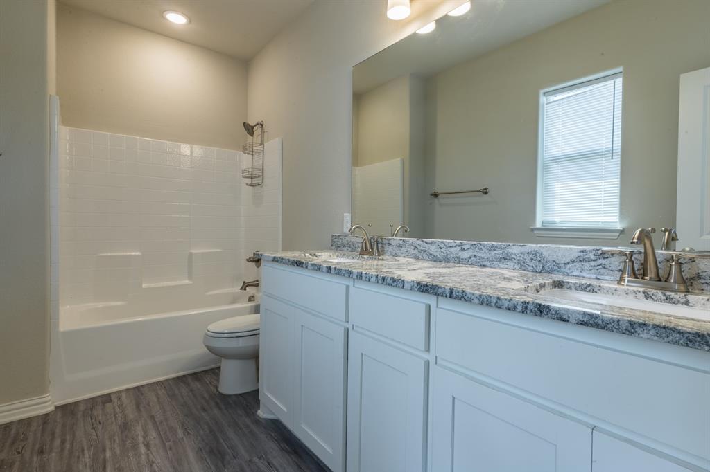 1229 Summerset Lane