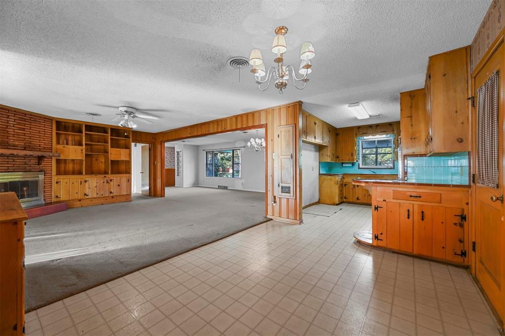 4712 Deville Drive