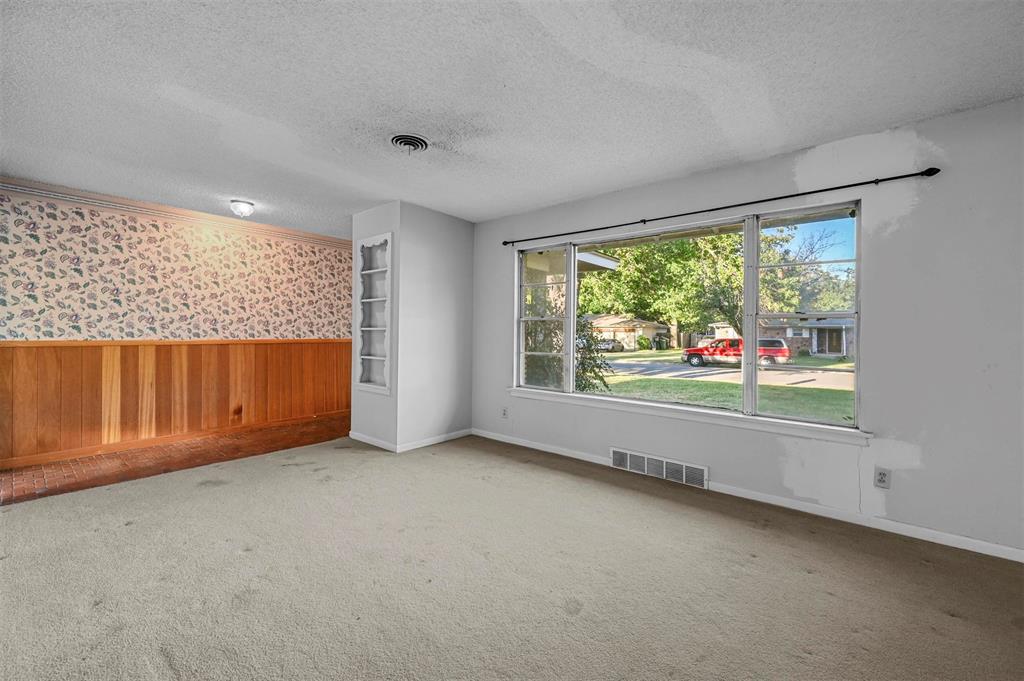 4712 Deville Drive